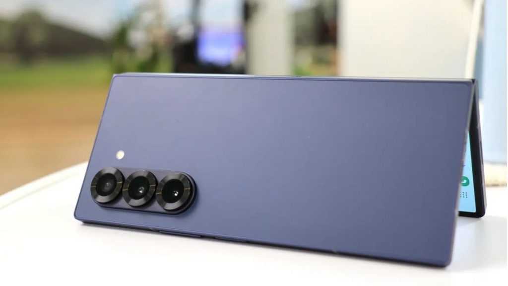 Galaxy Z Fold 6 Bộ 3 camera sau lên tới 50MP